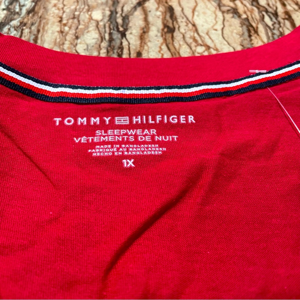 Tommy Hilfiger - Picture 3 of 5